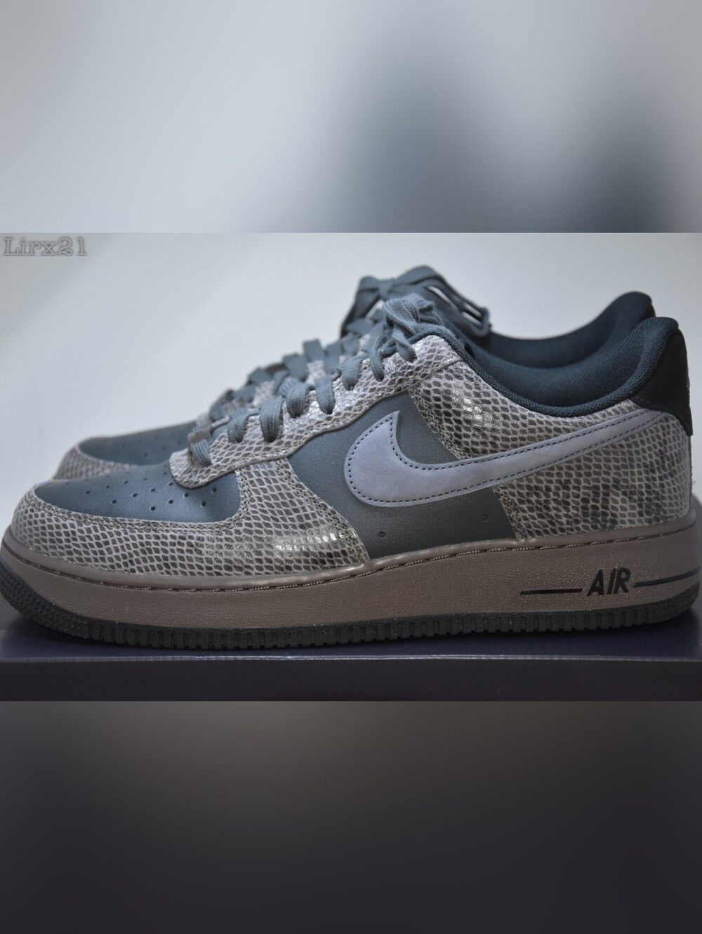 Nike Air Force 1 Snakeskin Size 10M